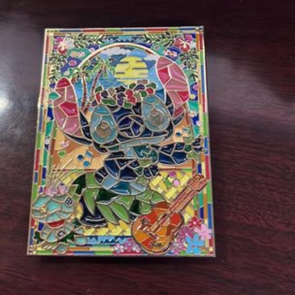 Lilo & Stitch - Fantasy Stained Glass Pin - LE 100